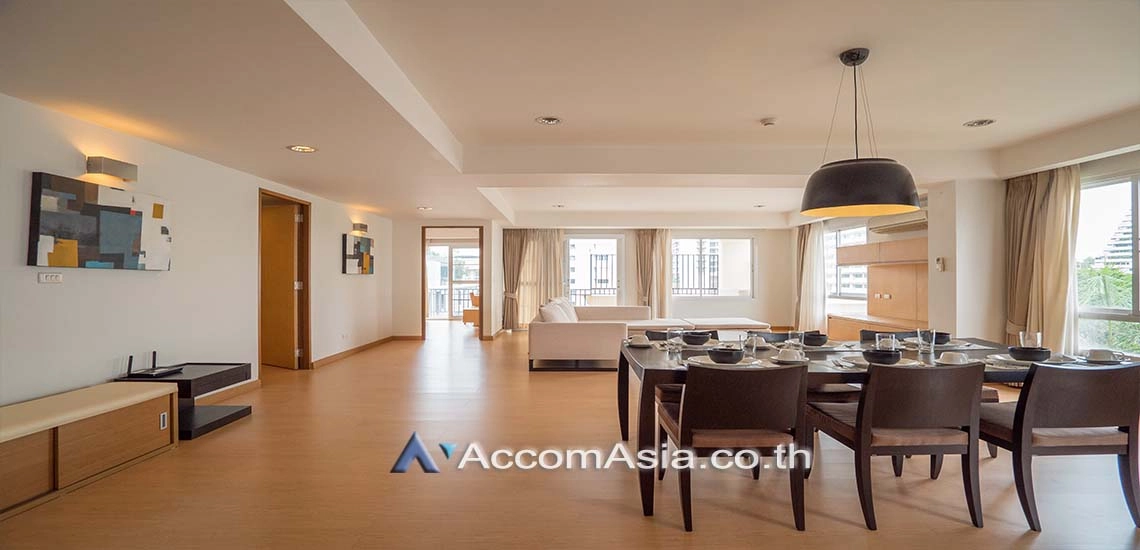 unit 3 Bedrooms  Apartment For Rent in Sukhumvit, Bangkok  near BTS Phrom Phong (1417751)