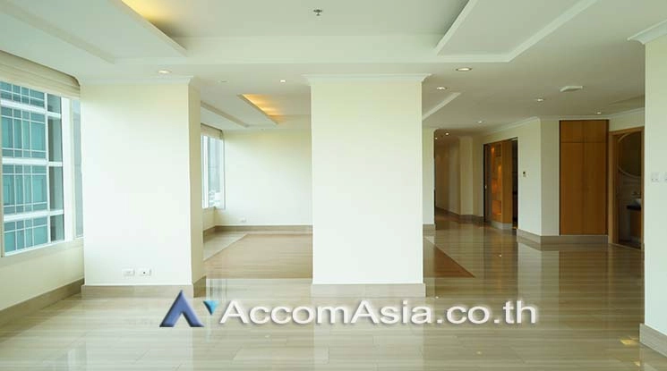  4 Bedrooms  Condominium For Rent in Ploenchit, Bangkok  near BTS Ratchadamri (1517753)