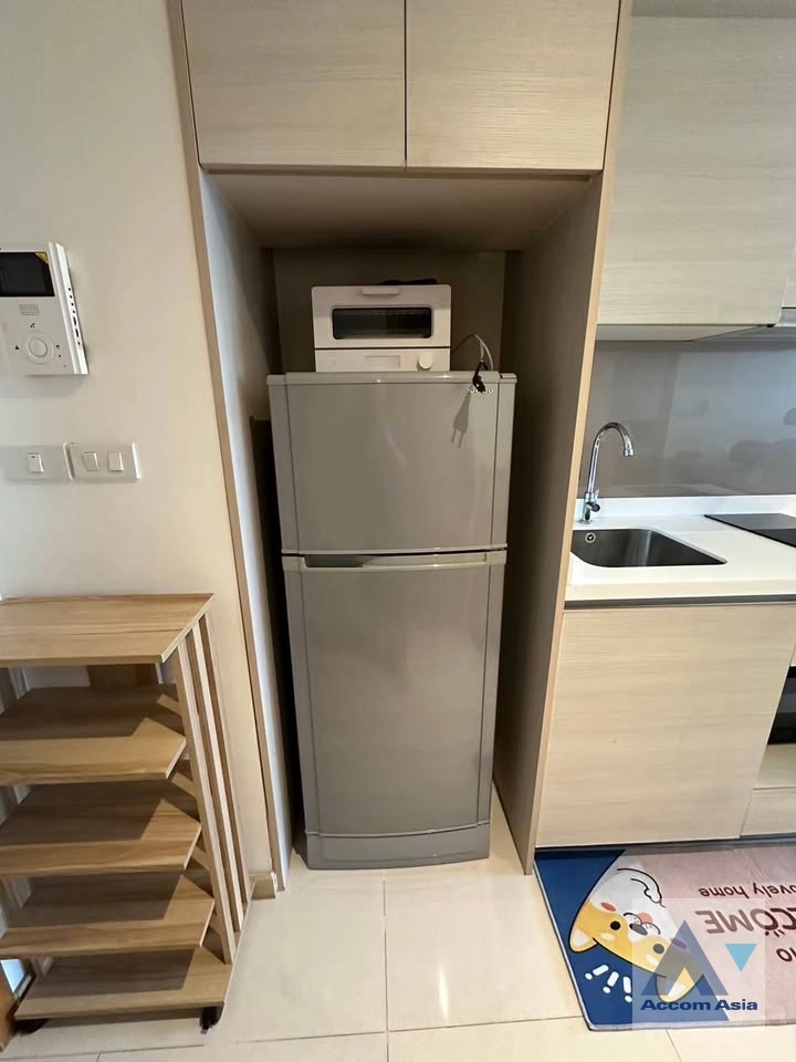 unit 1 Bedroom  Condominium For Rent & Sale in Sukhumvit, Bangkok  near BTS Ekkamai (AA26883)