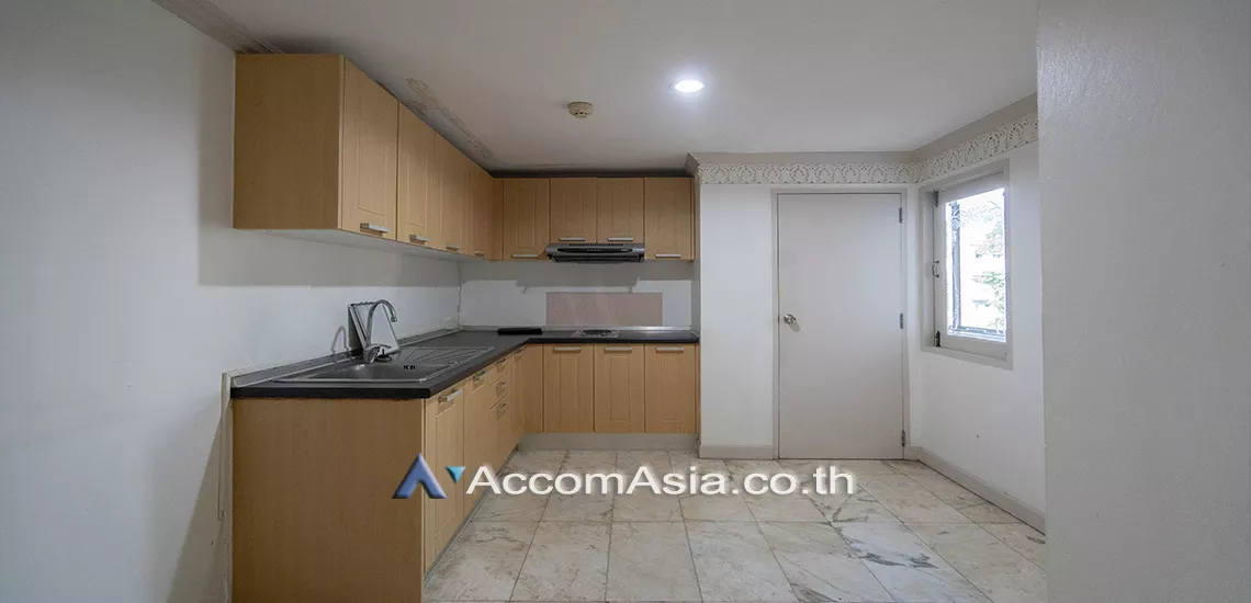  2 Bedrooms  Condominium For Sale in Sukhumvit, Bangkok  near BTS Nana (1517805)
