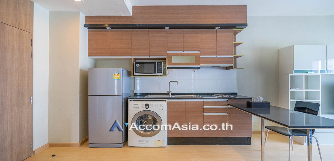 unit 2 Bedrooms  Condominium For Rent & Sale in Sukhumvit, Bangkok  near BTS Ekkamai (1517862)