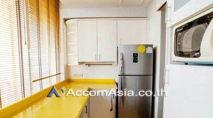 unit 2 Bedrooms  Condominium For Rent in Ploenchit, Bangkok  near BTS Chitlom (20708)