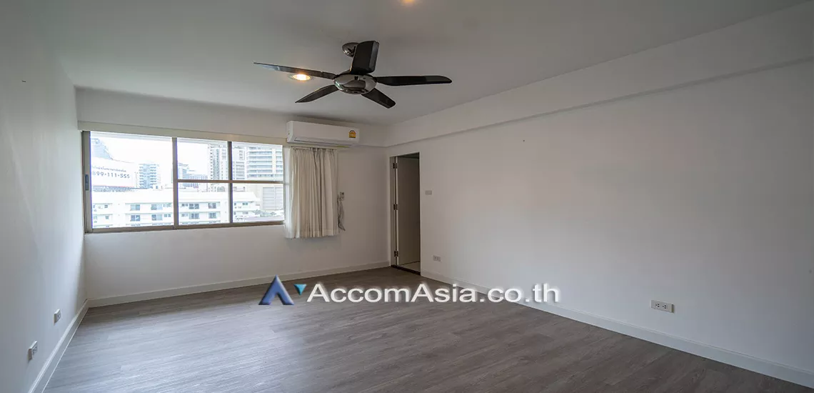 8  3 br Apartment For Rent in Sukhumvit ,Bangkok BTS Asok - MRT Sukhumvit at Family Apartment with Lake View 1517910