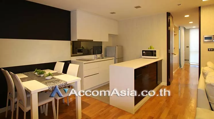  1 Bedroom  Condominium For Rent in Silom, Bangkok  near BTS Chong Nonsi (1517913)