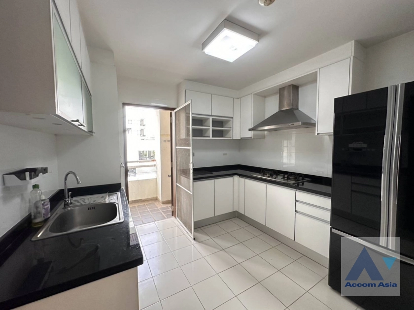  1  2 br Apartment For Rent in Sathorn ,Bangkok BTS Chong Nonsi at Classic Contemporary Style 1417917