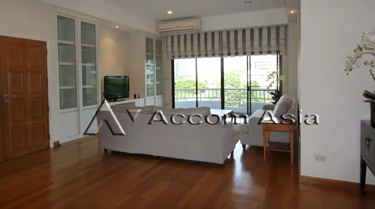 unit 3 Bedrooms  Apartment For Rent in Sukhumvit, Bangkok  near BTS Thong Lo (1417941)