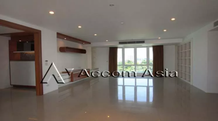 Pet friendly |  Ideal for family living and pet lover Apartment  4 Bedroom for Rent BTS Thong Lo in Sukhumvit Bangkok