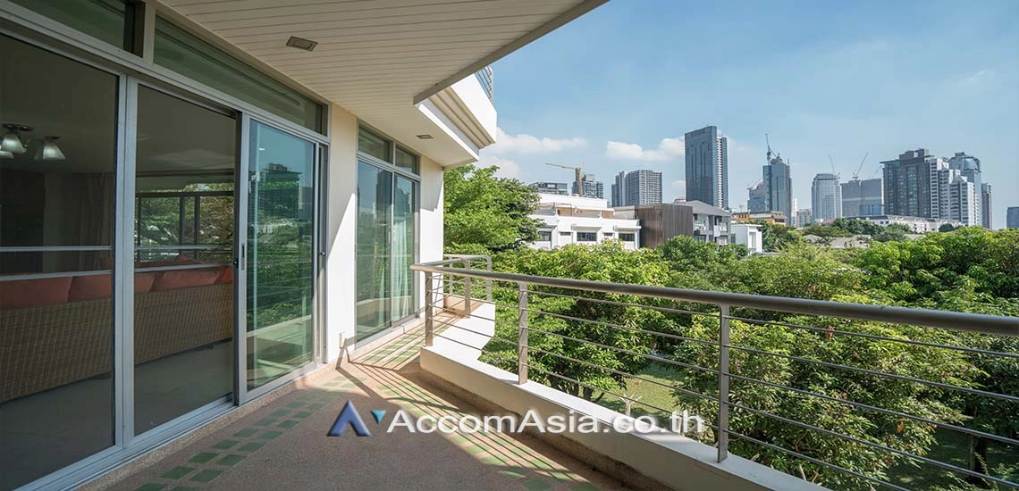 unit 3 Bedrooms  Apartment For Rent in Sukhumvit, Bangkok  near BTS Phrom Phong (1417959)