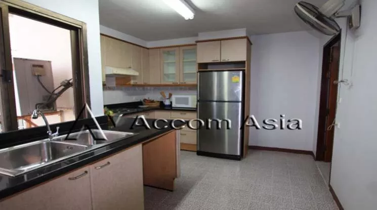  2 Bedrooms  Apartment For Rent in Sukhumvit, Bangkok  near BTS Thong Lo (1417972)