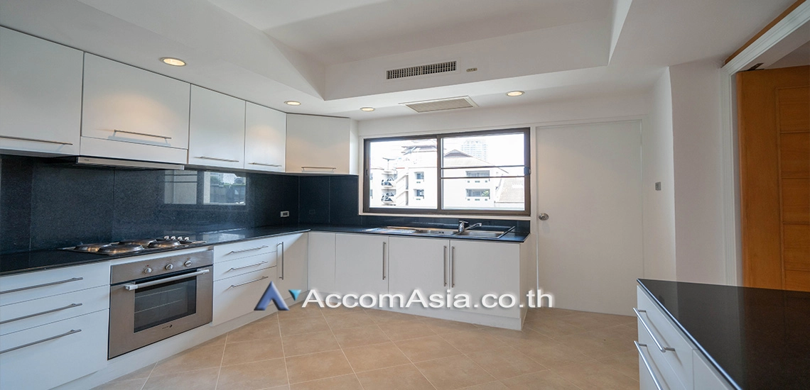 unit 3 Bedrooms  Apartment For Rent in Sukhumvit, Bangkok  near BTS Phrom Phong (1417994)