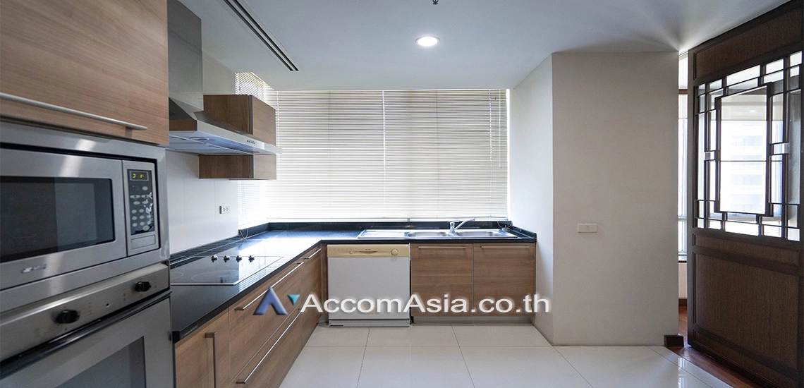  2 Bedrooms  Apartment For Rent in Sukhumvit, Bangkok  near BTS Thong Lo (1418020)