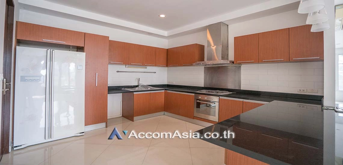 unit 4 Bedrooms  Apartment For Rent in Sukhumvit, Bangkok  near BTS Asok - MRT Sukhumvit (1418027)