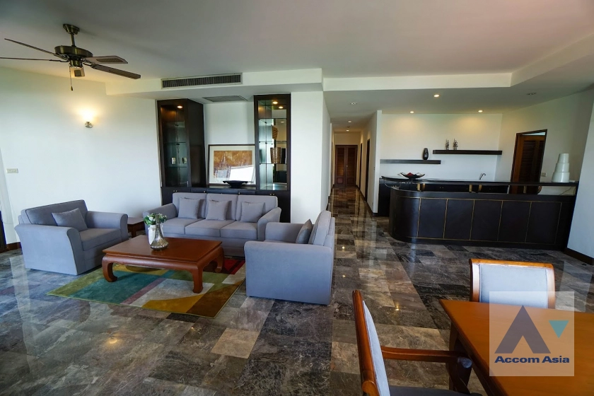 unit 3 Bedrooms  Apartment For Rent & Sale in Sukhumvit, Bangkok  near BTS Phrom Phong (1418031)