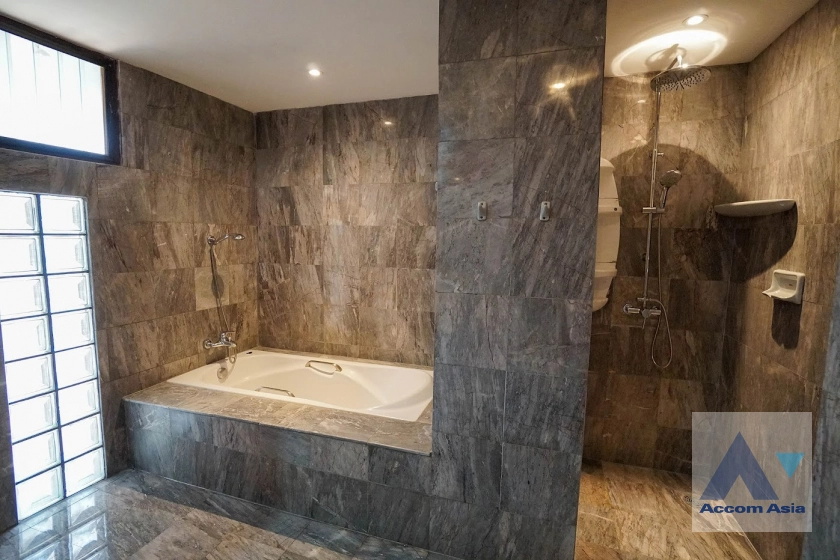 36  3 br Apartment for rent and sale in Sukhumvit ,Bangkok BTS Phrom Phong at The exclusive private living 1418031