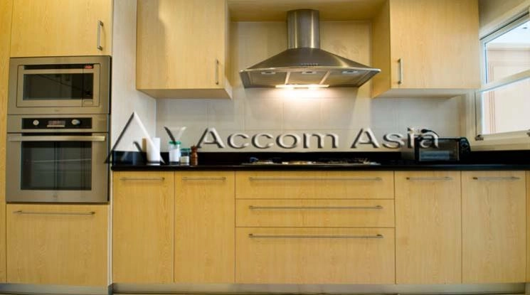 4  3 br Apartment For Rent in Sukhumvit ,Bangkok BTS Phrom Phong at Apartment with Top Facilities, Close to Emshere 1518070