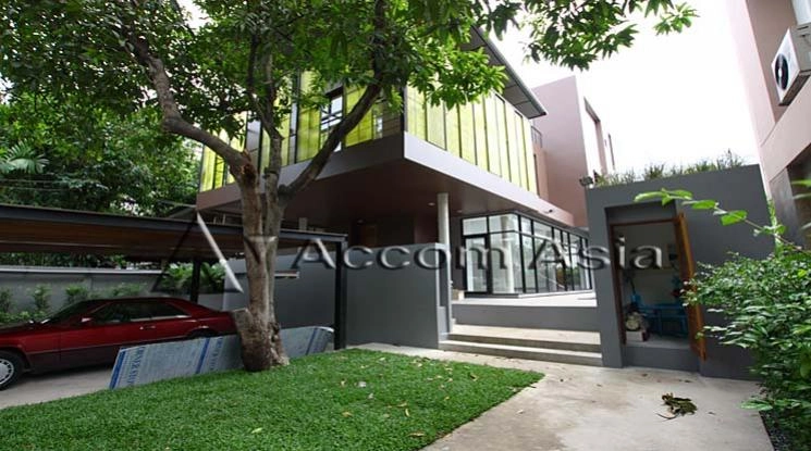  1  3 br House for rent and sale in Sukhumvit ,Bangkok BTS Thong Lo 100058