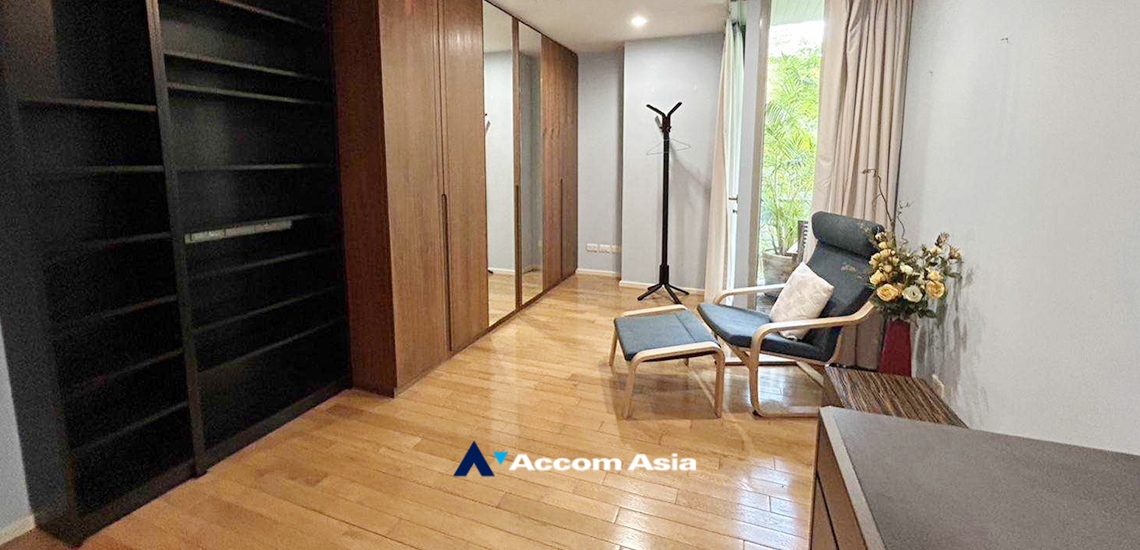 13  3 br Condominium For Rent in Silom ,Bangkok BTS Sala Daeng - MRT Silom at The Legend Saladaeng 1518098