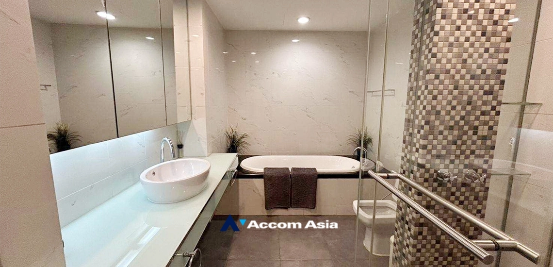 14  3 br Condominium For Rent in Silom ,Bangkok BTS Sala Daeng - MRT Silom at The Legend Saladaeng 1518098
