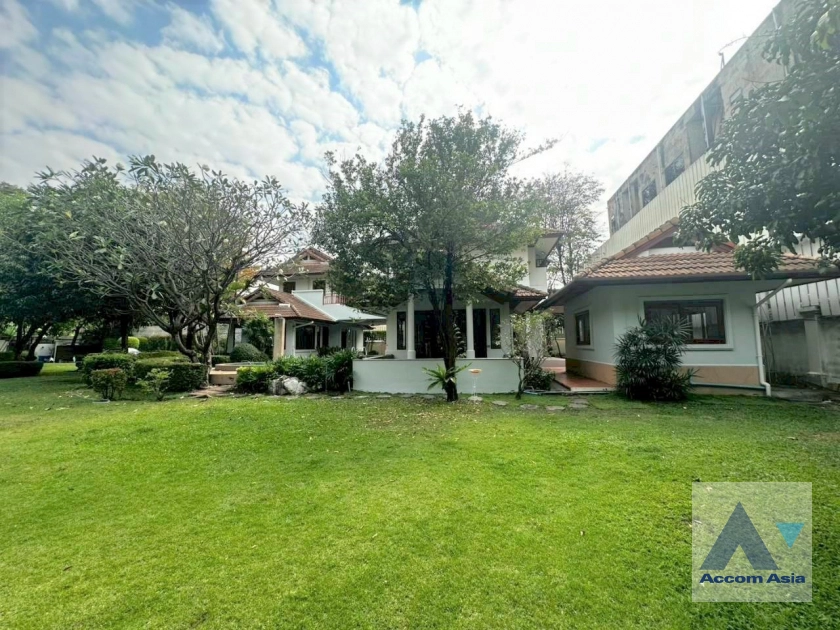 35  4 br House for rent and sale in New Phetchaburi ,Bangkok ARL Ramkhamhaeng 1918121