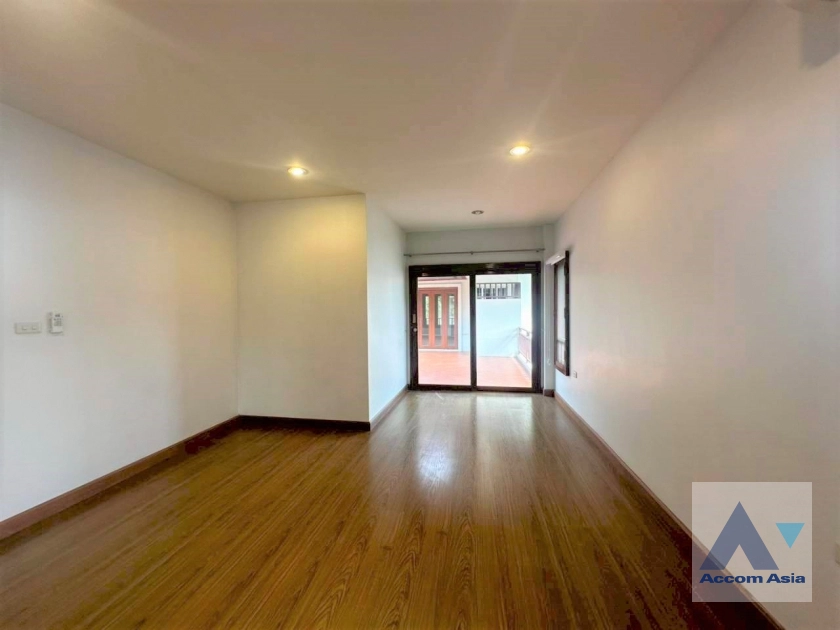 19  4 br House for rent and sale in New Phetchaburi ,Bangkok ARL Ramkhamhaeng 1918121