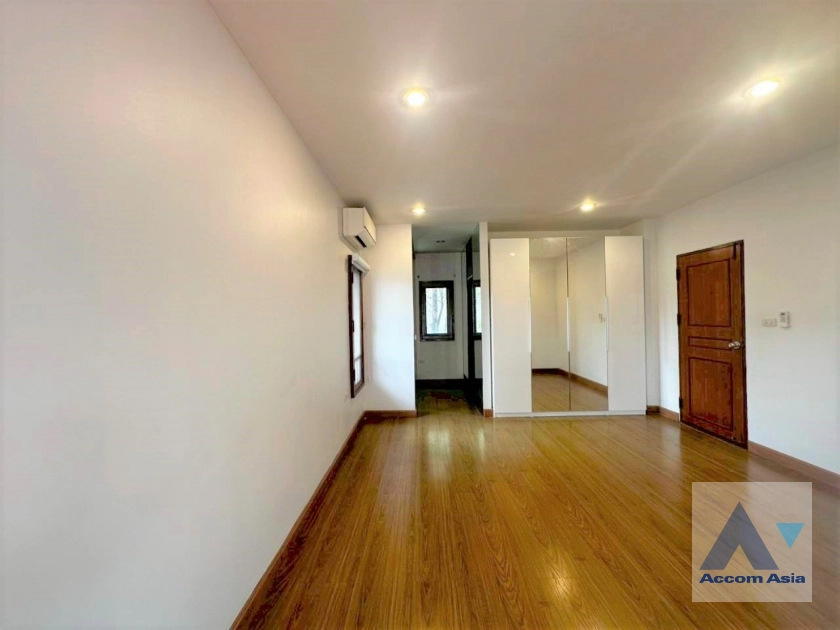 17  4 br House for rent and sale in New Phetchaburi ,Bangkok ARL Ramkhamhaeng 1918121