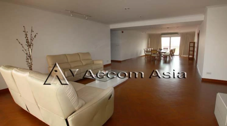 unitPet friendly |  Bright apartment with large layout and city-facing balcony (1518137)