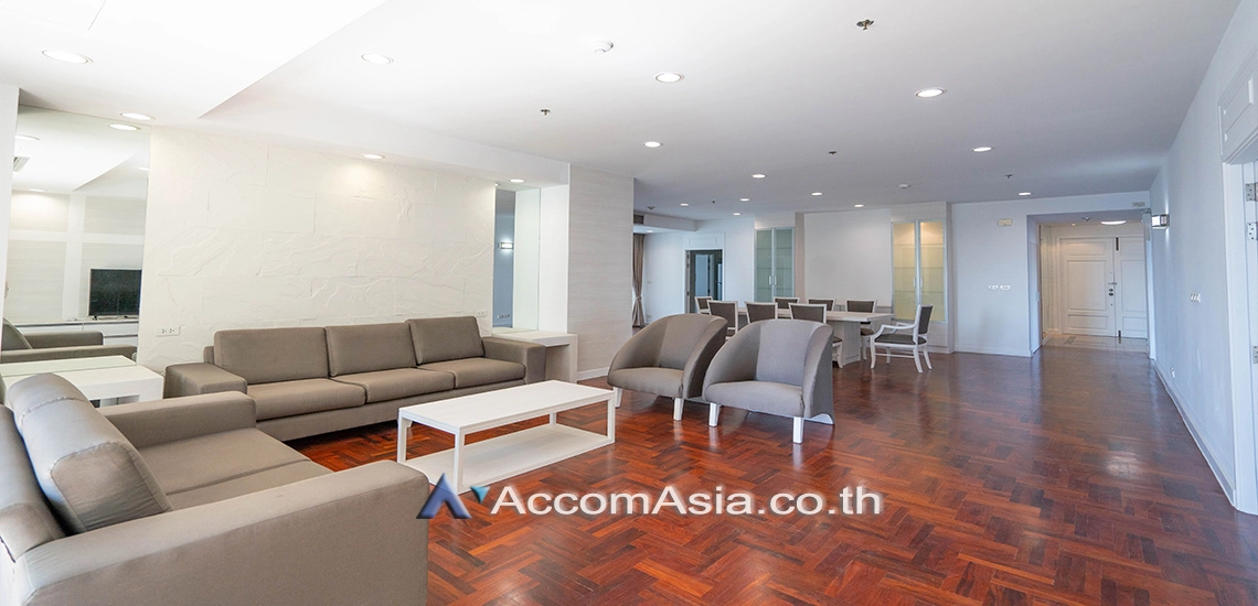  3 Bedrooms  Apartment For Rent in Sukhumvit, Bangkok  near BTS Phrom Phong (1418151)