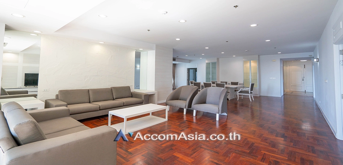unit 3 Bedrooms  Apartment For Rent in Sukhumvit, Bangkok  near BTS Phrom Phong (1418151)