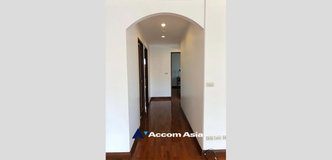 5  3 br Apartment For Rent in Ploenchit ,Bangkok BTS Chitlom at Privacy Low Rise 1418152