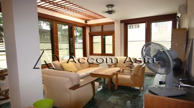  1  1 br Apartment For Rent in Phaholyothin ,Bangkok BTS Ari at Apartment For RENT 1418180