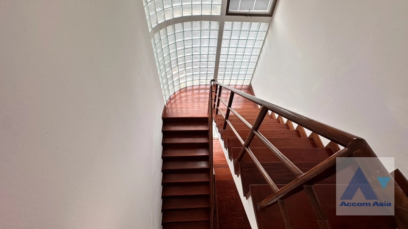 9  3 br Townhouse For Rent in Phaholyothin ,Bangkok BTS Ari at Townhouse Phaholyothin 1818217