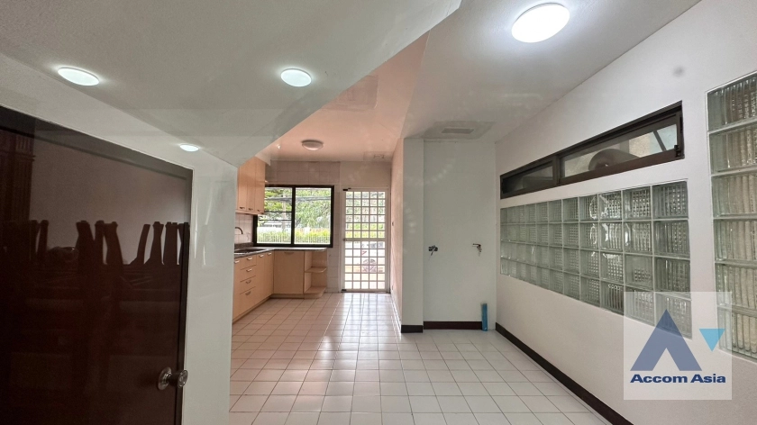 5  3 br Townhouse for rent and sale in Phaholyothin ,Bangkok BTS Ari at Townhouse Phaholyothin 1818218
