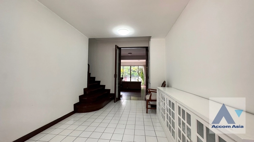 4  3 br Townhouse for rent and sale in Phaholyothin ,Bangkok BTS Ari at Townhouse Phaholyothin 1818218