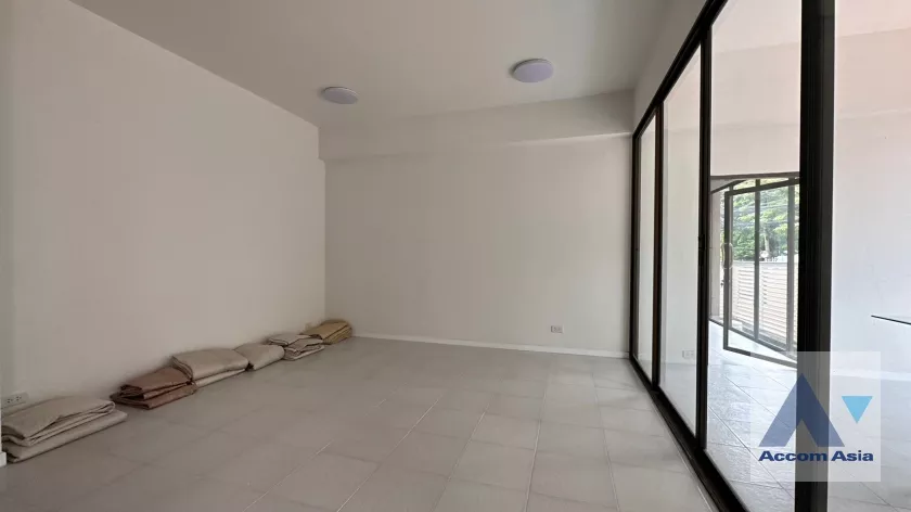 19  3 br Townhouse For Rent in Phaholyothin ,Bangkok BTS Ari at Townhouse Phaholyothin 1818219