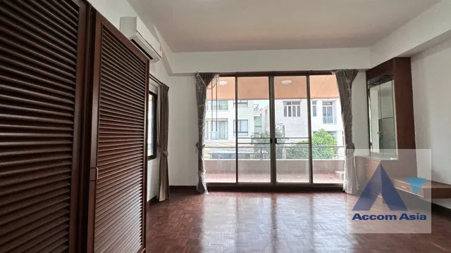 12  3 br Townhouse For Rent in Phaholyothin ,Bangkok BTS Ari at Townhouse Phaholyothin 1818220