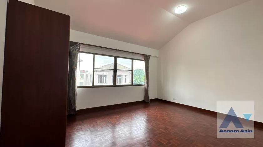 15  3 br Townhouse For Rent in Phaholyothin ,Bangkok BTS Ari at Townhouse Phaholyothin 1818220