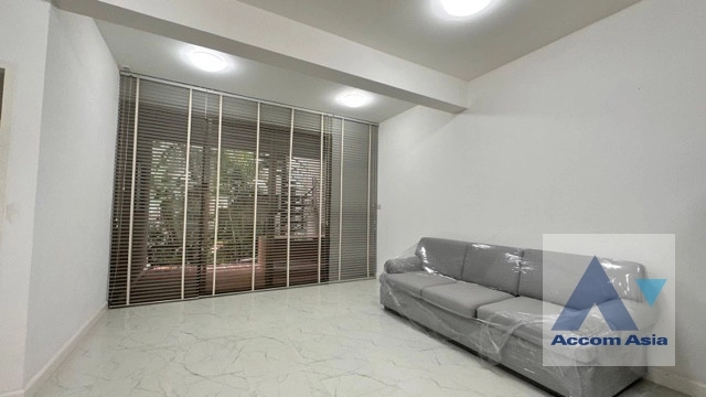  1  3 br Townhouse For Rent in Phaholyothin ,Bangkok BTS Ari at Townhouse Phaholyothin 1818220