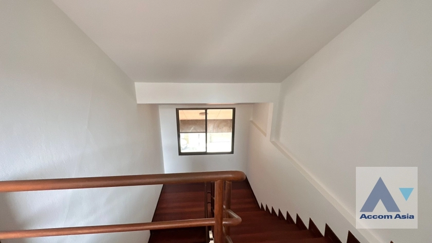 10  3 br Townhouse For Rent in Phaholyothin ,Bangkok BTS Ari at Townhouse Phaholyothin 1818220