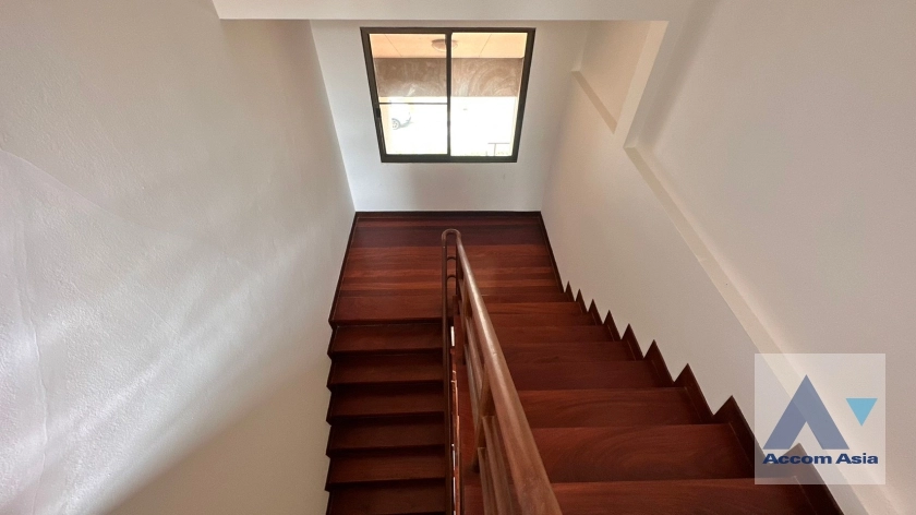 11  3 br Townhouse For Rent in Phaholyothin ,Bangkok BTS Ari at Townhouse Phaholyothin 1818220