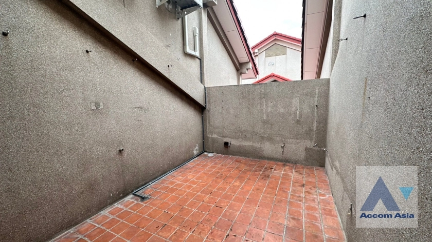 27  3 br Townhouse For Rent in Phaholyothin ,Bangkok BTS Ari at Townhouse Phaholyothin 1818220