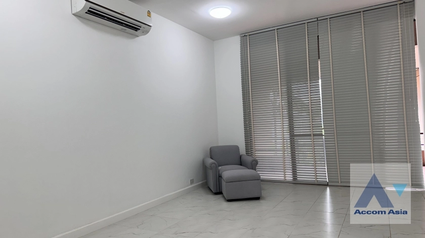 6  3 br Townhouse For Rent in Phaholyothin ,Bangkok BTS Ari at Townhouse Phaholyothin 1818221