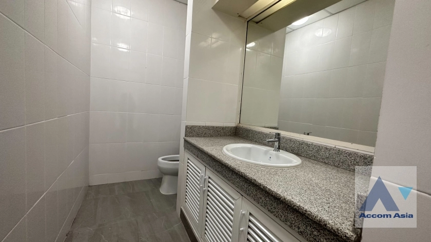 18  3 br Townhouse For Rent in Phaholyothin ,Bangkok BTS Ari at Townhouse Phaholyothin 1818221