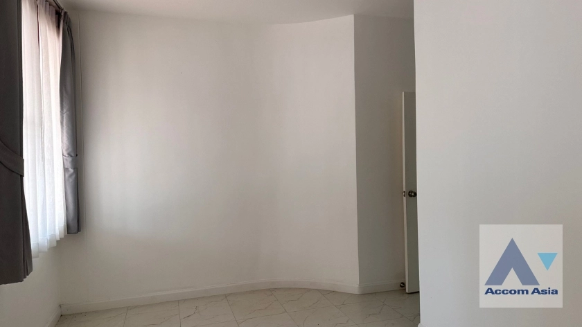 34  6 br Townhouse For Rent in Phaholyothin ,Bangkok BTS Ari at Townhouse Phaholyothin 1818222