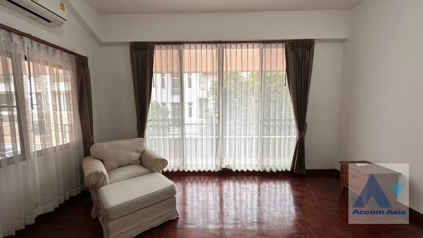 16  6 br Townhouse For Rent in Phaholyothin ,Bangkok BTS Ari at Townhouse Phaholyothin 1818222