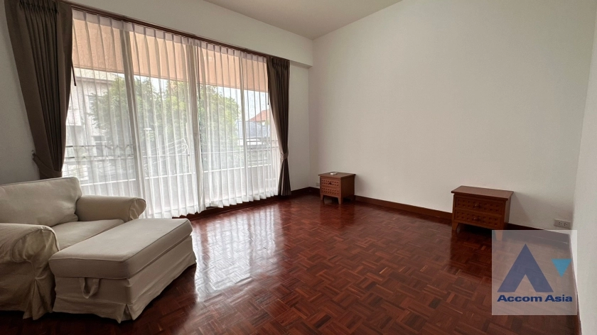 18  6 br Townhouse For Rent in Phaholyothin ,Bangkok BTS Ari at Townhouse Phaholyothin 1818222