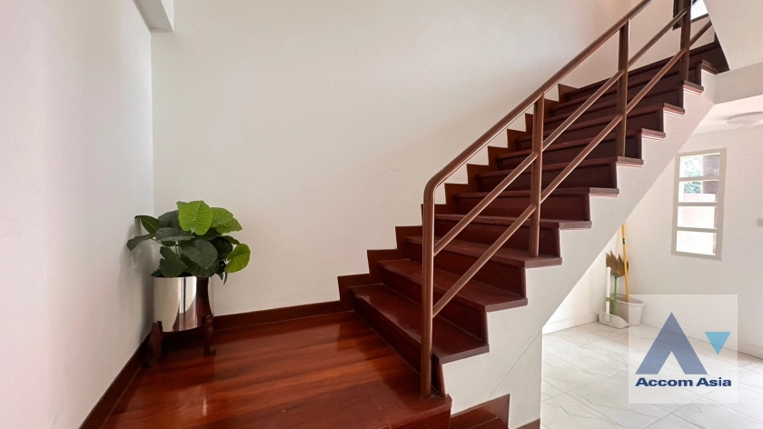 7  6 br Townhouse For Rent in Phaholyothin ,Bangkok BTS Ari at Townhouse Phaholyothin 1818222