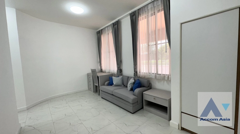 26  6 br Townhouse For Rent in Phaholyothin ,Bangkok BTS Ari at Townhouse Phaholyothin 1818222