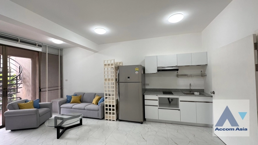  1  6 br Townhouse For Rent in Phaholyothin ,Bangkok BTS Ari at Townhouse Phaholyothin 1818222