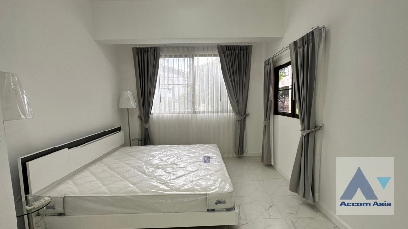 25  6 br Townhouse For Rent in Phaholyothin ,Bangkok BTS Ari at Townhouse Phaholyothin 1818222