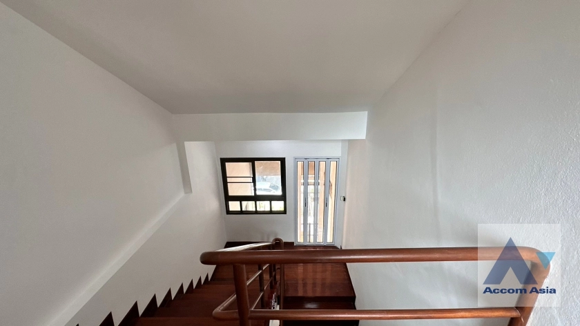 23  6 br Townhouse for rent and sale in Phaholyothin ,Bangkok BTS Ari at Townhouse Phaholyothin 1818223